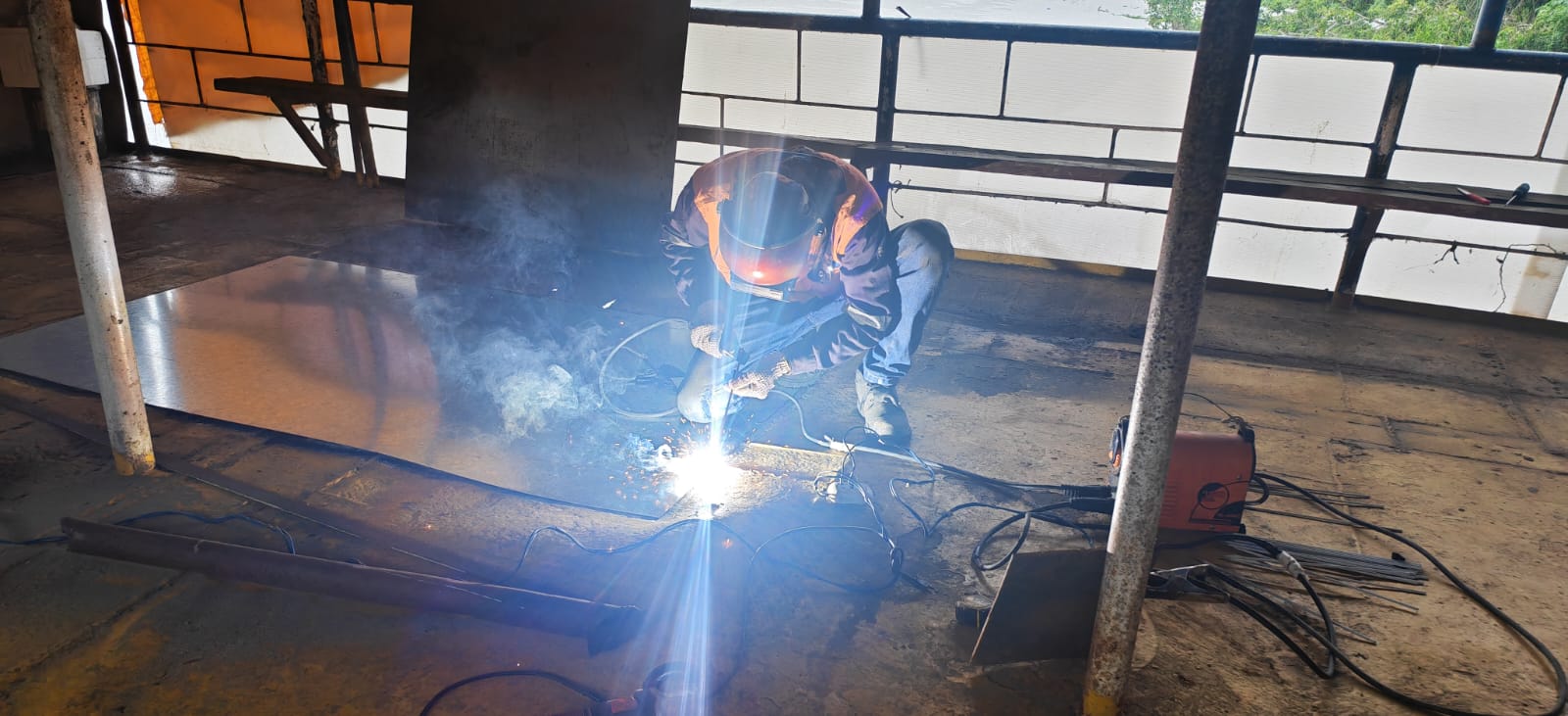 Reparación metálica en cubierta